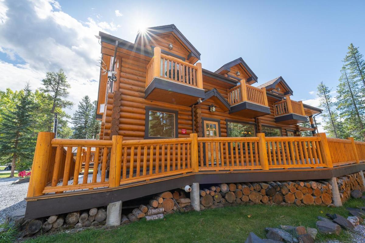 Castle Mountain Chalets Экстерьер фото